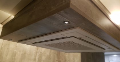 interieur racetrailer helder eiken afwerking airco unit